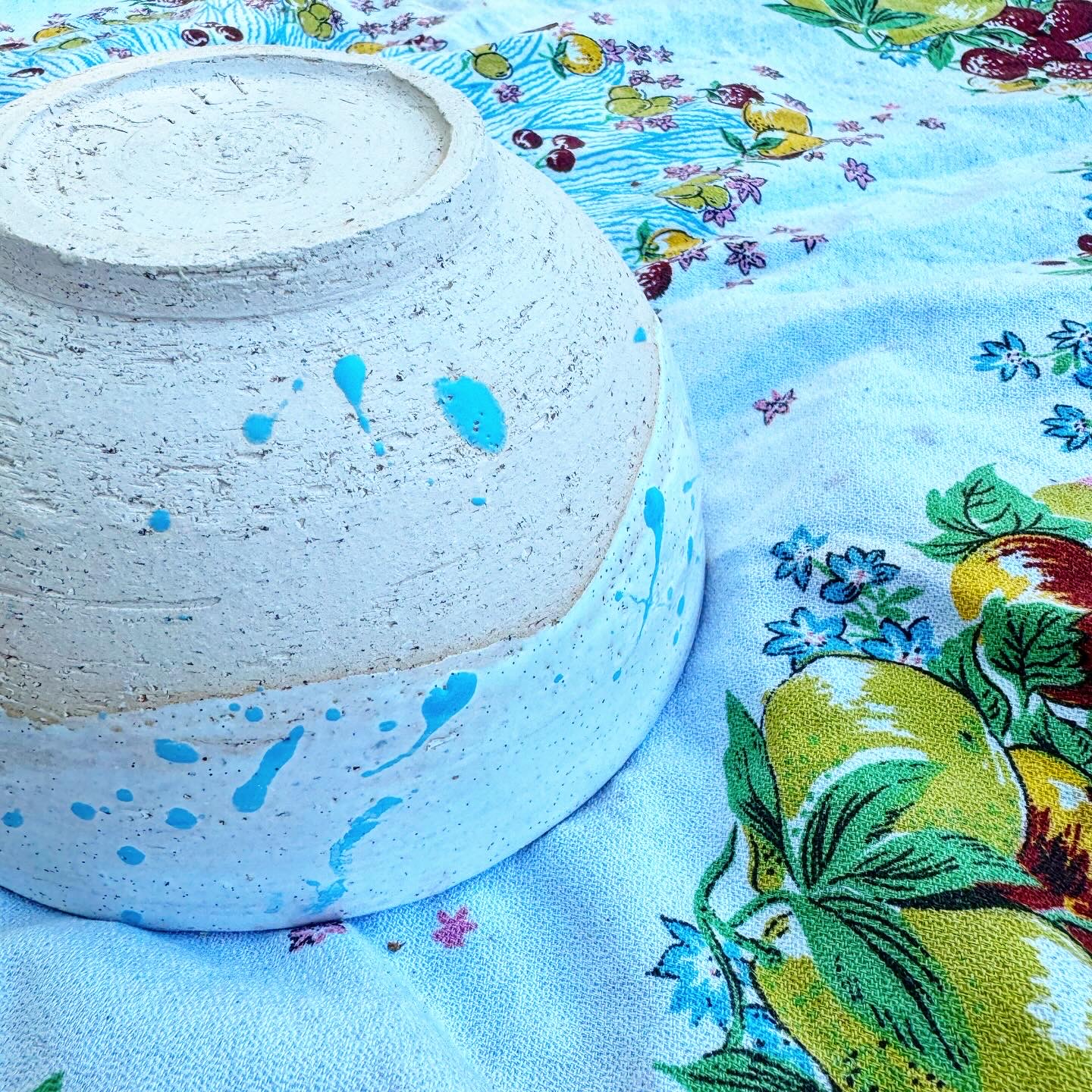 White with Blue Speckles Ramen Bowl